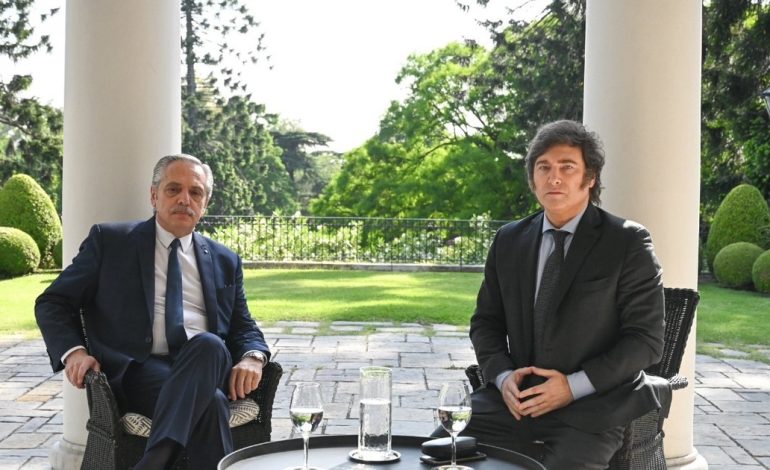 Alberto Fernández criticó los primeros 100 días de Javier Milei y recibió una dura respuesta
