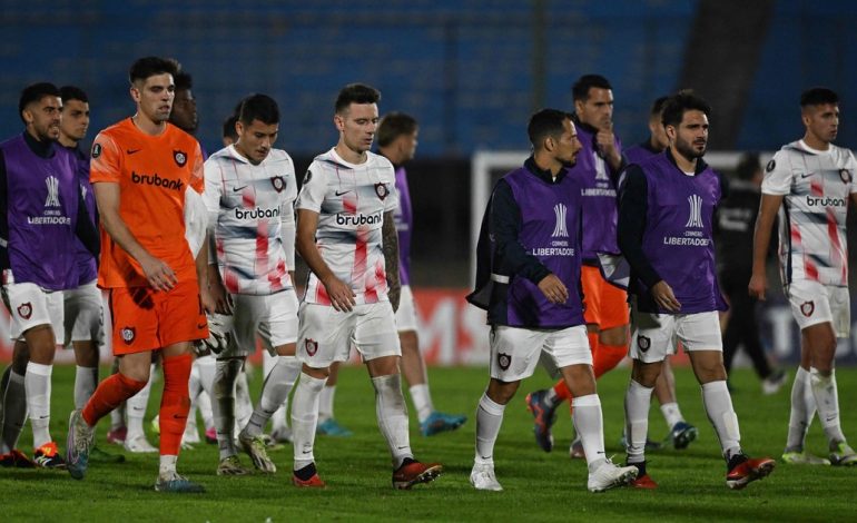 asi-estan-las-tablas-de-la-copa-libertadores:-un-martes-negro-que-complica-a-san-lorenzo,-rosario-central-y-estudiantes