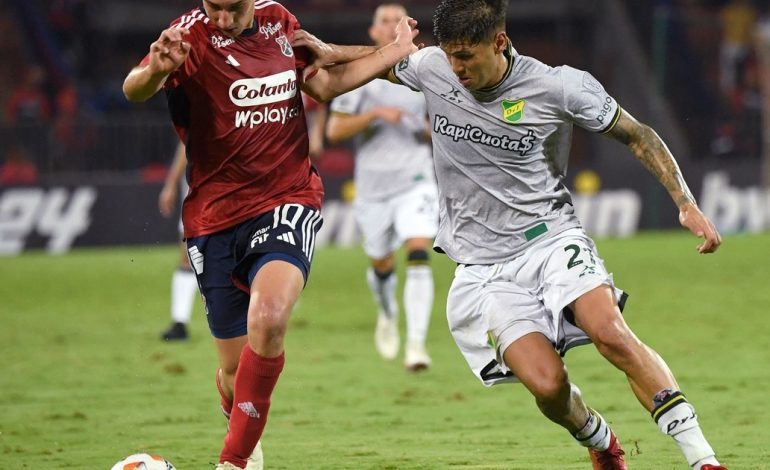 a-defensa-y-justicia-le-hicieron-un-gol-a-los-15-segundos,-dejo-su-invicto-en-medellin-y-complico-su-estancia-en-la-copa-sudamericana