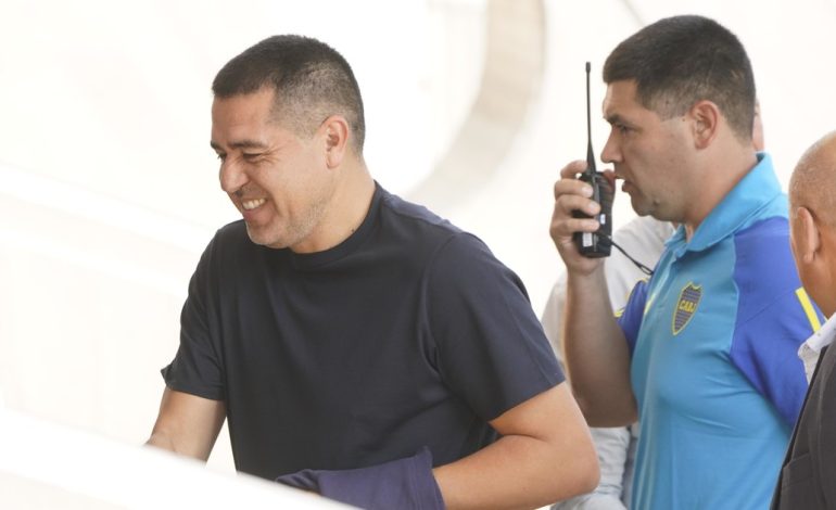 juan-roman-riquelme,-tras-la-eliminacion-de-boca:-su-explicacion-de-los-penales-y-el-reclamo-por-una-pregunta-sobre-la-libertadores