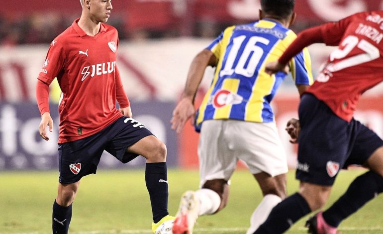 tomas-parmo-debuto-y-va-tras-los-pasos-del-kun-aguero:-con-16-anos-se-convirtio-en-el-segundo-futbolista-mas-joven-en-debutar-en-independiente