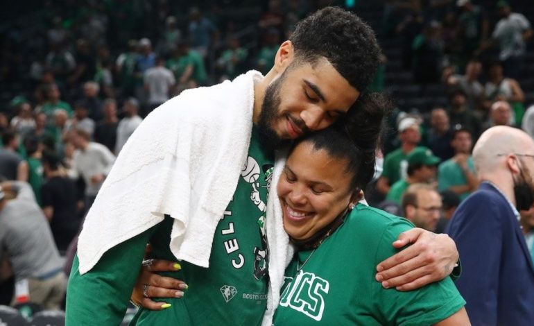 el-duro-camino-de-jayson-tatum,-campeon-con-boston:-de-la-hipoteca-que-casi-lo-deja-en-la-calle-a-los-200-millones-que-no-puede-tocar-(porque-no-lo-deja-su-mama)
