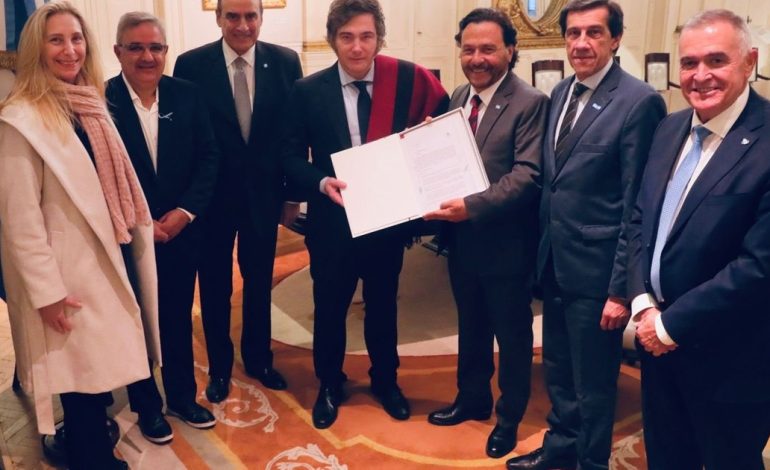 javier-milei-suma-puentes-con-los-gobernadores-aliados:-obra-publica,-aportes-del-tesoro-y-reuniones-mano-a-mano
