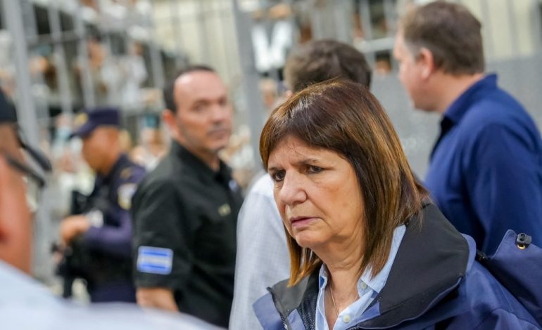 patricia-bullrich-firmo-un-convenio-para-tratar-de-controlar-la-venta-de-precursores-quimicos-en-el-comercio-electronico