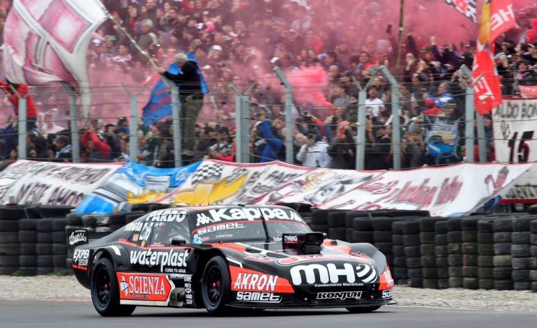 la-final-del-turismo-carretera-en-buenos-aires,-en-vivo:-trucco-y-santero-largan-al-frente-de-un-peloton-con-canapino,-guri-martinez-y-ortelli