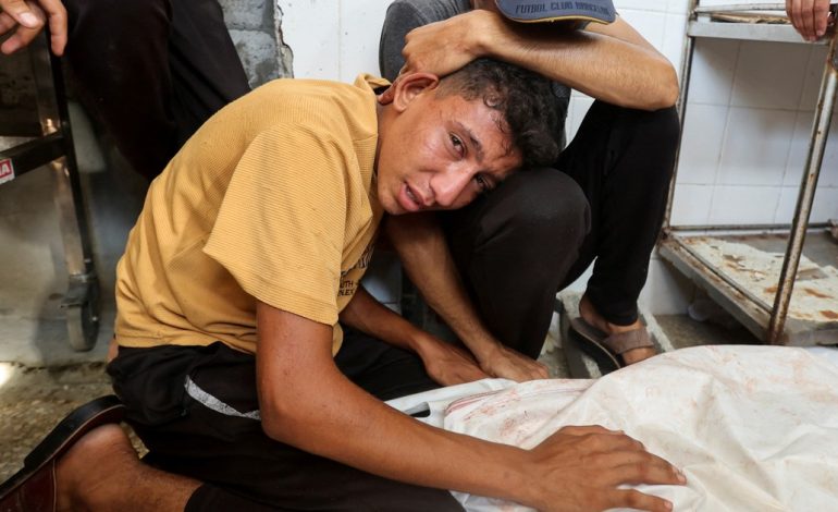 la-guerra-en-gaza:-el-canciller-de-eeuu.-llega-a-israel-y-el-premier-netanyahu-pide-presionar-a-hamas-para-lograr-una-tregua