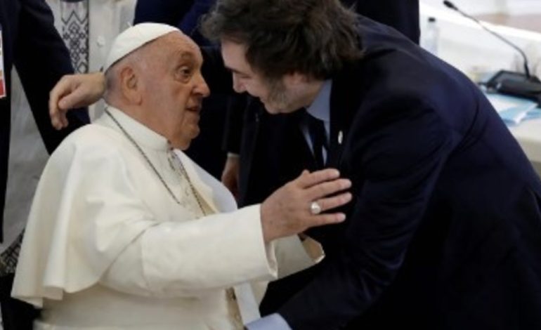 en-el-gobierno-hay-malestar,-pero-no-quieren-confrontar-de-manera-directa-con-el-papa:-“lo-respetamos,-es-su-opinion”