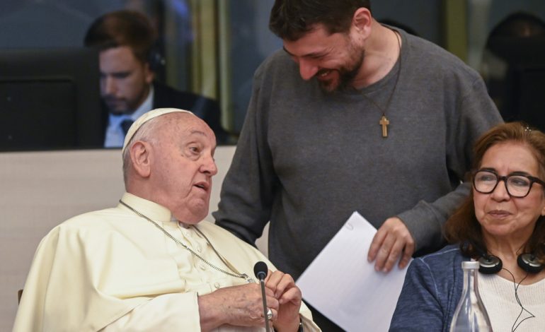 solicitan-a-la-justicia-investigar-quien-fue-el-ministro-de-milei-que-pidio-una-coima-a-un-empresario,-segun-el-papa-francisco