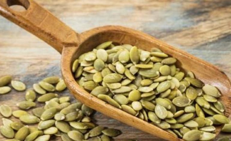 cuantas-semillas-de-calabaza-se-aconseja-comer-por-dia-para-prevenir-la-caida-del-cabello-y-regular-el-azucar-en-sangre