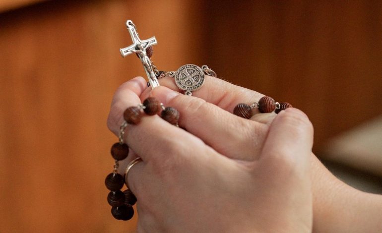 que-es-la-oracion-de-la-divina-misericordia-despues-de-la-sagrada-comunion-y-como-es