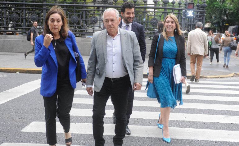 gritos-y-tension-en-la-ucr-hacen-fracasar-la-tregua-en-diputados-y-se-acelera-la-ruptura-en-el-bloque