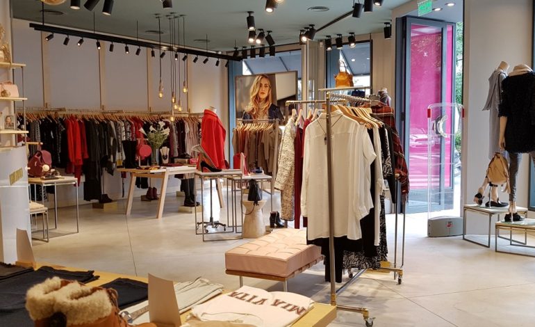 los-hijos-de-un-dueno-de-molino-canuelas-colgaron-el-cartel-de-venta-de-dos-famosas-marcas-de-ropa