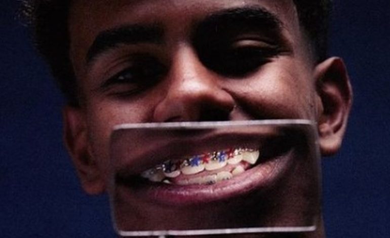 lamine-yamal-y-la-sonrisa-perfecta:-se-puso-brackets-con-los-colores-del-barcelona-a-horas-del-clasico-contra-real-madrid