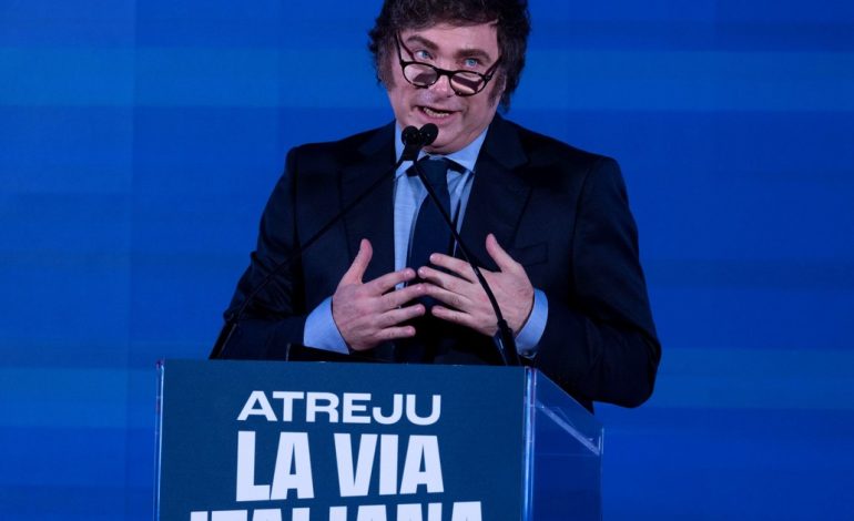 javier-milei-no-se-tomara-vacaciones-y-el-gobierno-restringe-los-destinos-para-los-ministros