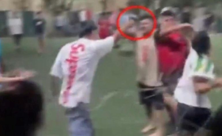 panico-en-rosario:-un-joven-saco-un-arma-y-disparo-durante-una-pelea-en-un-partido-de-futbol