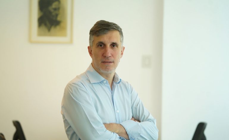 martin-rapetti,-economista:-“no-hay-que-emborracharse-con-que-esta-vez-es-diferente:-el-dolar-barato-no-es-sostenible”