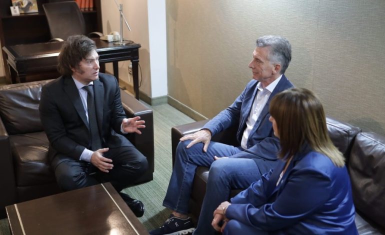 mauricio-macri-respondio-al-ultimatum-de-javier-milei-para-sellar-un-acuerdo-electoral:-dijo-que-esta-“de-acuerdo”,-pero-le-puso-condiciones