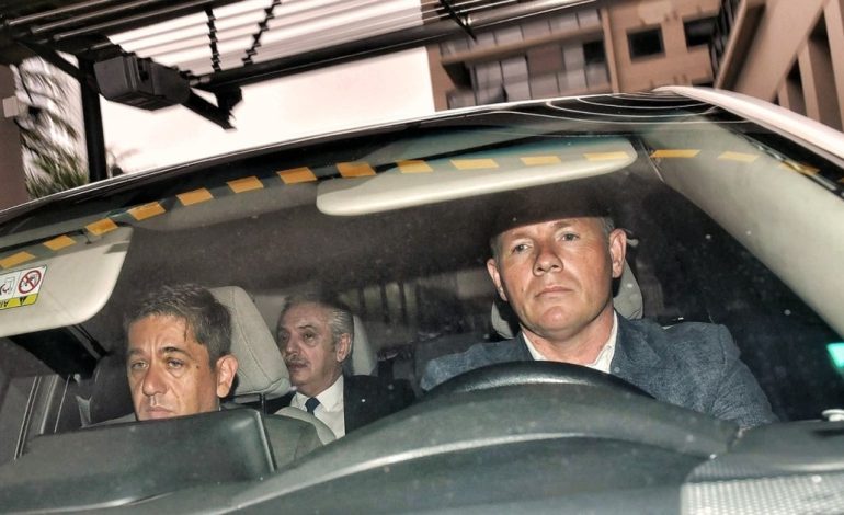 alberto-fernandez-consiguio-un-breve-descanso-en-la-justicia,-pero-en-2025-lo-aguardan-dos-malas-noticias