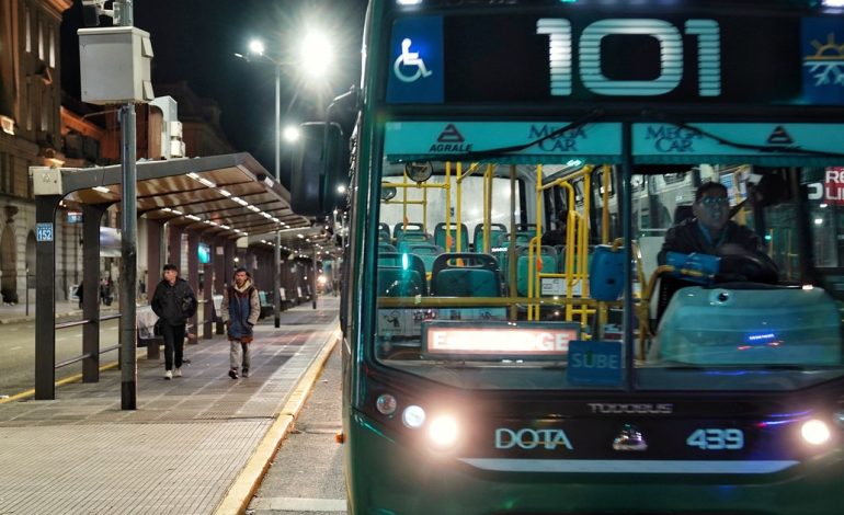 horarios-de-colectivos-en-navidad:-¿hasta-que-hora-circulan-el-24-y-25-de-diciembre-en-buenos-aires?