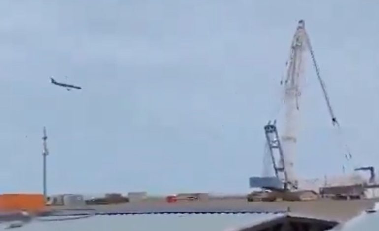 accidente-aereo-en-kazajistan:-se-estrello-un-avion-comercial-cerca-de-aktau