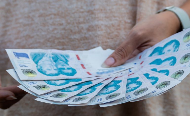 salario-minimo,-vital-y-movil:-establecieron-el-monto-para-diciembre-e-incrementos-mensuales-hasta-marzo-de-2025
