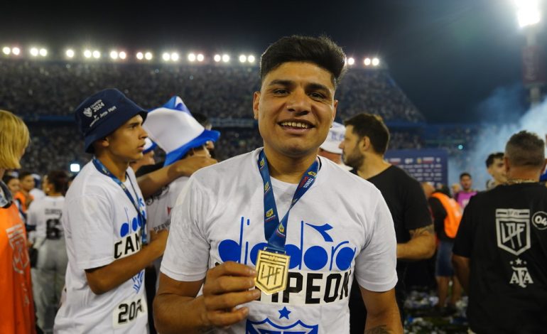 se-desarma-el-campeon:-claudio-aquino-sigue-los-pasos-de-quinteros-y-tambien-se-va-de-velez