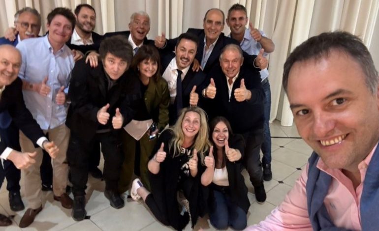 2025:-mas-experimentos-en-la-escena-politica