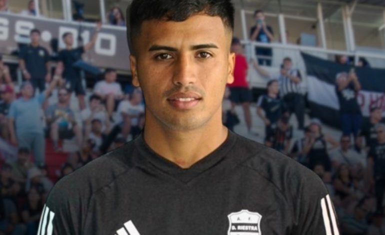 el-curioso-caso-de-mauro-smarra,-el-flamante-refuerzo-de-deportivo-riestra:-salto-del-regional-amateur-y-la-copa-potrero-a-la-liga-profesional