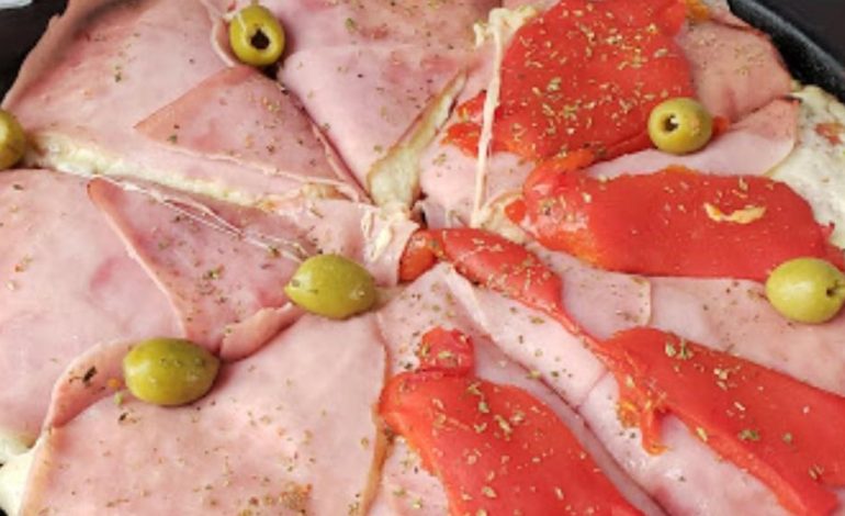 la-pizzeria-mas-antigua-de-caba,-reconocida-por-sus-empanadas-fritas-irresistibles