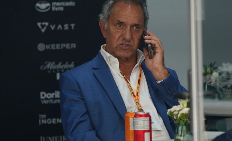 daniel-scioli-le-pidio-a-la-ciudad-que-atrase-el-inicio-de-clases-hasta-despues-de-carnaval-para-favorecer-el-turismo-en-la-costa