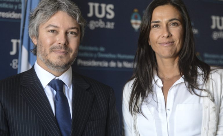 dura-respuesta-de-maria-eugenia-talerico-a-santiago-caputo:-“jamas-arme-una-lista-de-proteccion-de-los-k,-sino-que-los-denuncie”