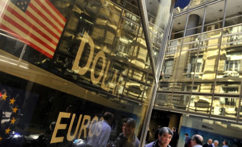dolar-ahorro-hoy:-a-cuanto-cotiza-este-viernes-04-de-abril