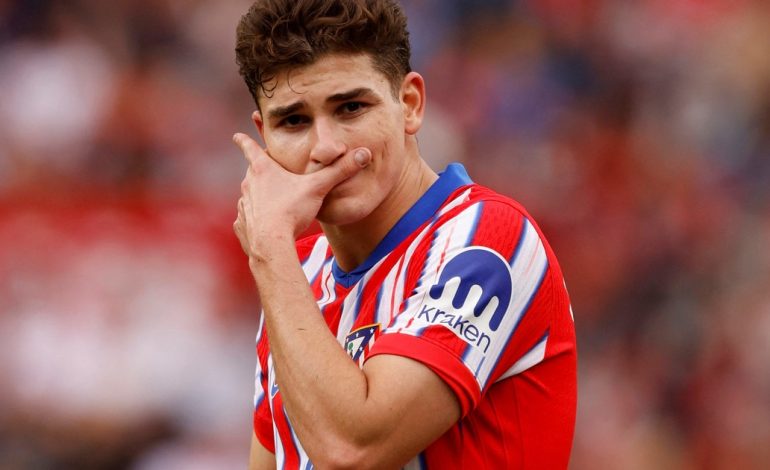julian-alvarez-esta-vez-si-la-metio-de-penal,-festejo-a-lo-dybala-y-atletico-de-madrid,-agonico,-suena-con-pelear-el-titulo-en-espana