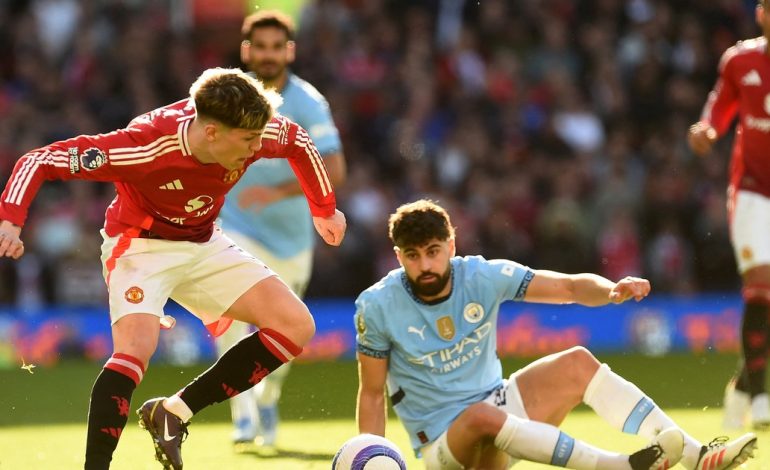 ‘¿que-le-pasa-a-garnacho’:-en-inglaterra-se-preguntan-por-el-extremo-argentino-tras-un-decepcionante-clasico-de-manchester-entre-el-united-y-el-city
