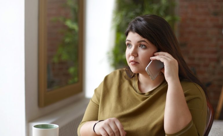 el-secreto-para-esquivar-estas-estafas-telefonicas:-¿cual-es-la-pregunta-clave-que-desmorona-la-estrategia-del-agresor?