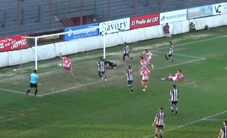 polemica-enorme-en-la-primera-nacional:-talleres-se-lo-empataba-a-estudiantes-en-la-ultima-pero-el-arbitro-dio-por-terminado-el-partido