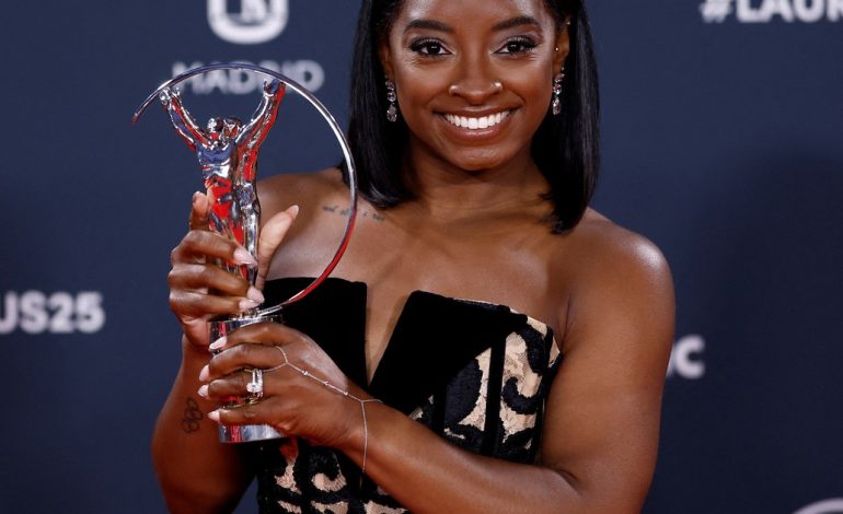 simone-biles-recibio-el-premio-laureus-y-puso-en-duda-su-presencia-en-los-angeles-2028:-“estoy-enfocada-en-sanar-fisica-y-mentalmente”