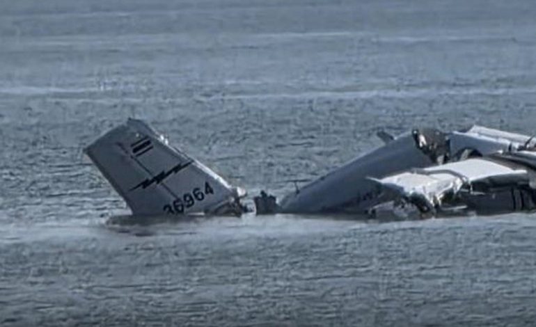 tragedia-en-tailandia:-una-avioneta-de-la-policia-se-estrello-durante-una-prueba-de-paracaidismo-y-hay-muertos