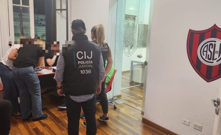 san-lorenzo,-en-problemas:-allanaron-la-casa-de-marcelo-moretti-y-la-sede-de-avenida-la-plata-despues-del-video-que-incrimina-al-presidente-y-sacudio-al-club