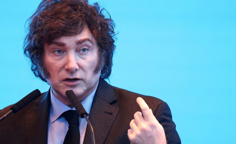 milei-en-roma:-antes-del-funeral-del-papa-francisco,-el-presidente-cargo-contra-los-periodistas-que-dijeron-que-llego-tarde-a-italia
