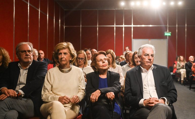 la-familia-de-mario-vargas-llosa-lo-recordo-esta-tarde-en-la-feria-del-libro