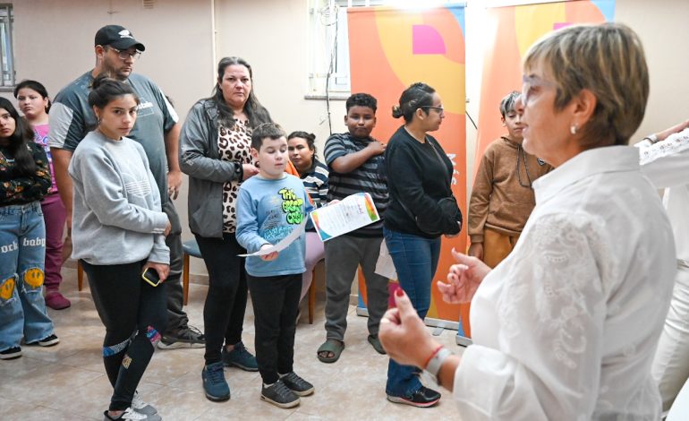 ARROYITO: CONSOLIDA SU PROGRAMA «BECAS UTILES».
