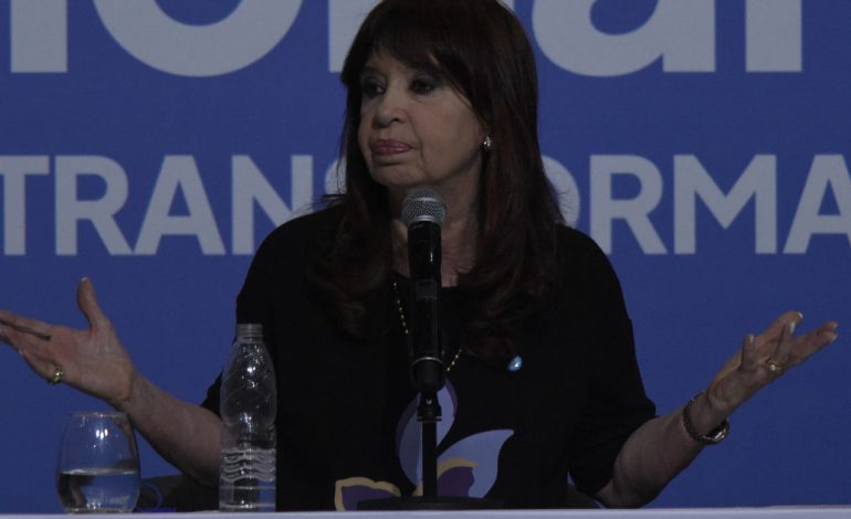 cristina-kirchner-recuso-al-juez-ricardo-lorenzetti-en-la-causa-vialidad-y-busca-demorar-el-fallo-de-la-corte-suprema-que-puede-dejarla-presa