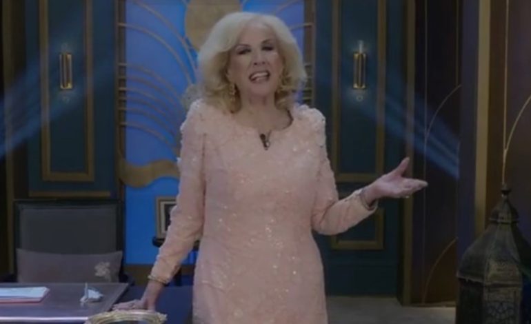 el-perfume-preferido-por-mirtha-legrand:-esta-es-la-fragancia-dulce-y-sofisticada-que-la-acompana-siempre