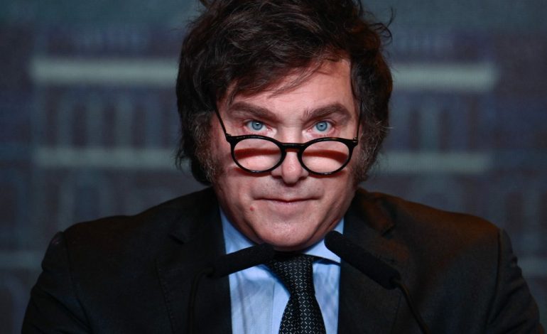 tras-los-insultos-y-la-incitacion-a-odiarlos,-milei-denuncio-a-tres-periodistas-por-“calumnias-e-injurias”