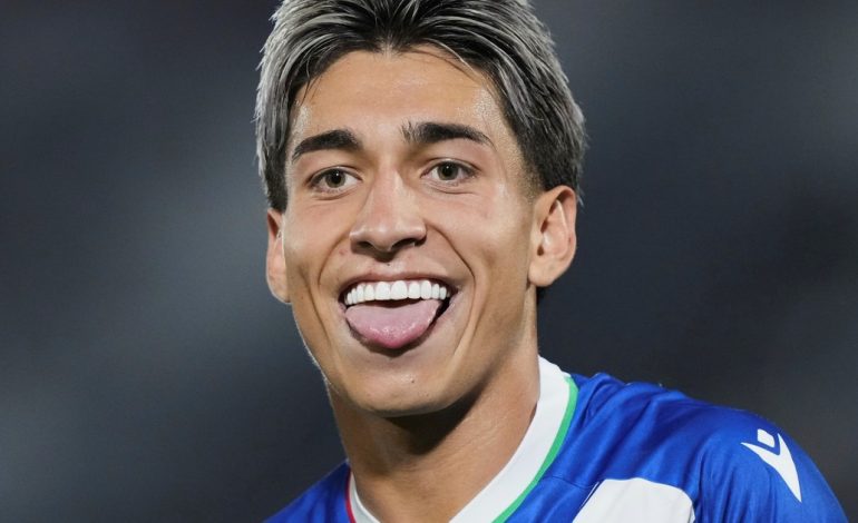 la-historia-de-maher-carrizo,-el-‘otro-mastantuono’-del-futbol-argentino-que-ilusiona-a-todo-velez-y-acapara-interes-en-europa