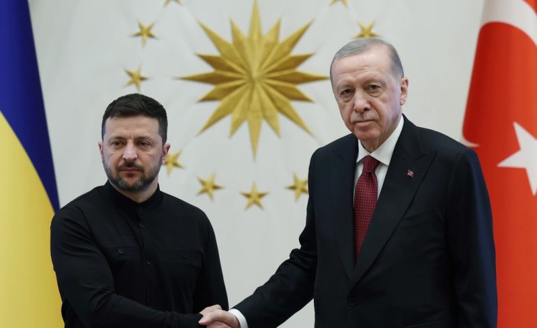 volodimir-zelenski-llega-a-turquia-para-negociar-la-paz-en-ucrania,-pero-vladimir-putin-lo-deja-plantado