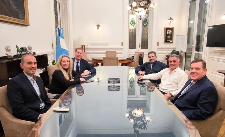 como-es-la-dificil-negociacion-que-arranca-entre-libertarios-y-macristas-en-la-provincia
