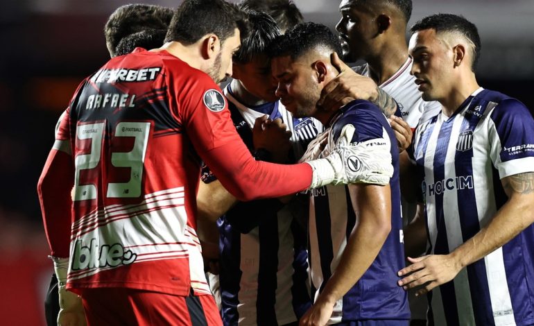 “venezolano-muerto-de-hambre”:-la-frase-del-jugador-que-provoco-la-denuncia-por-xenofobia-de-miguel-navarro-y-el-comunicado-de-talleres-en-la-copa-libertadores