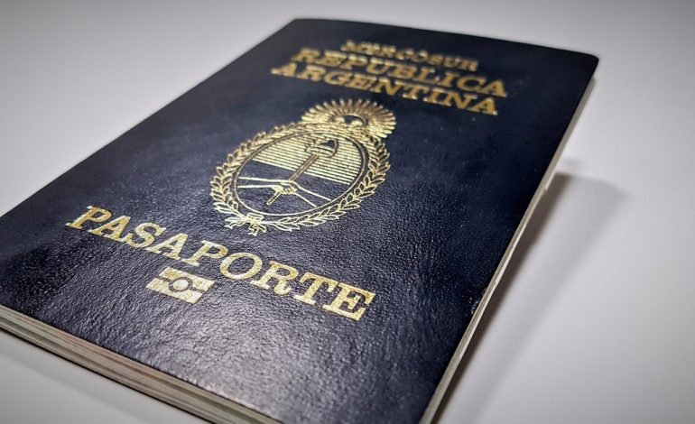 el-gobierno-habilito-un-tramite-para-gestionar-en-simultaneo-pasaportes-y-autorizaciones-de-viajes-al-exterior-de-menores
